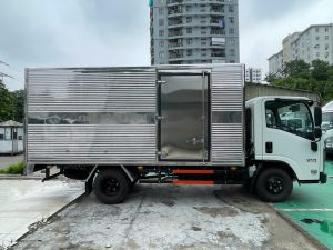 isuzu_qkr210_thùng kín_1,9tan_12